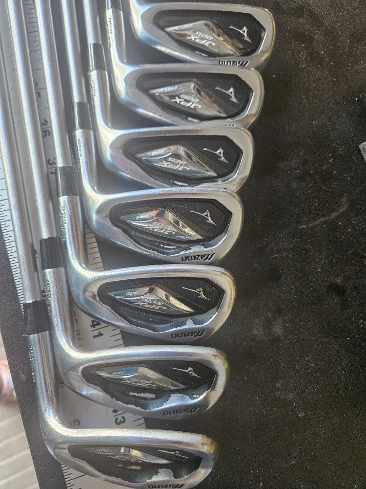 Mizuno JPX 825 Irons