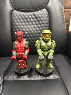 Controller/ Phone holders set of 2