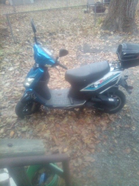 Taotao 49cc Moped 