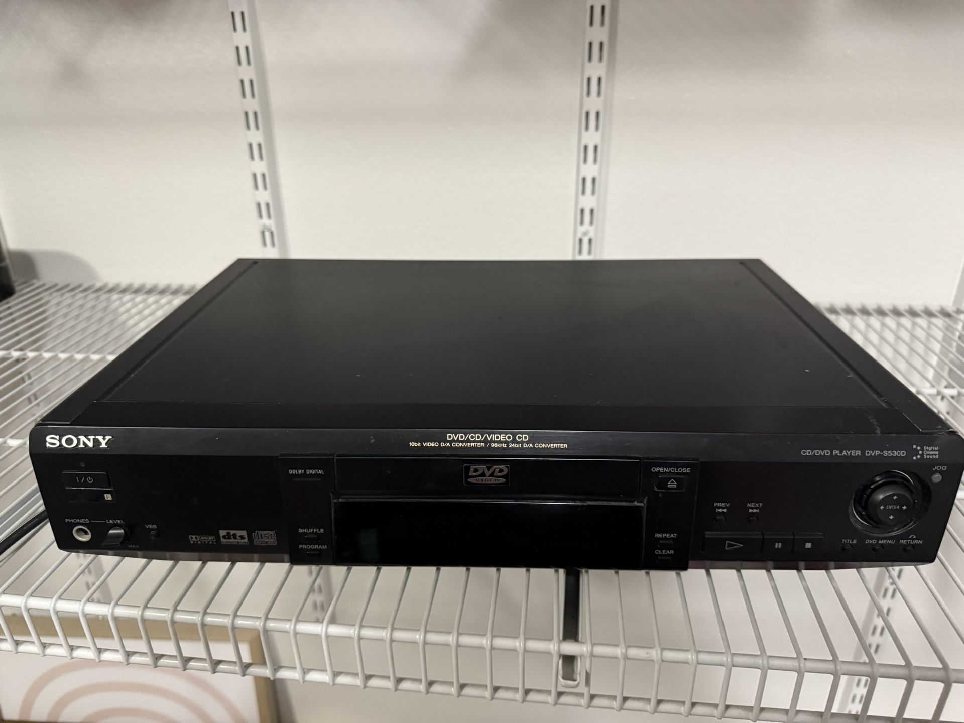 Sony CD/DVD player DVP-S530D