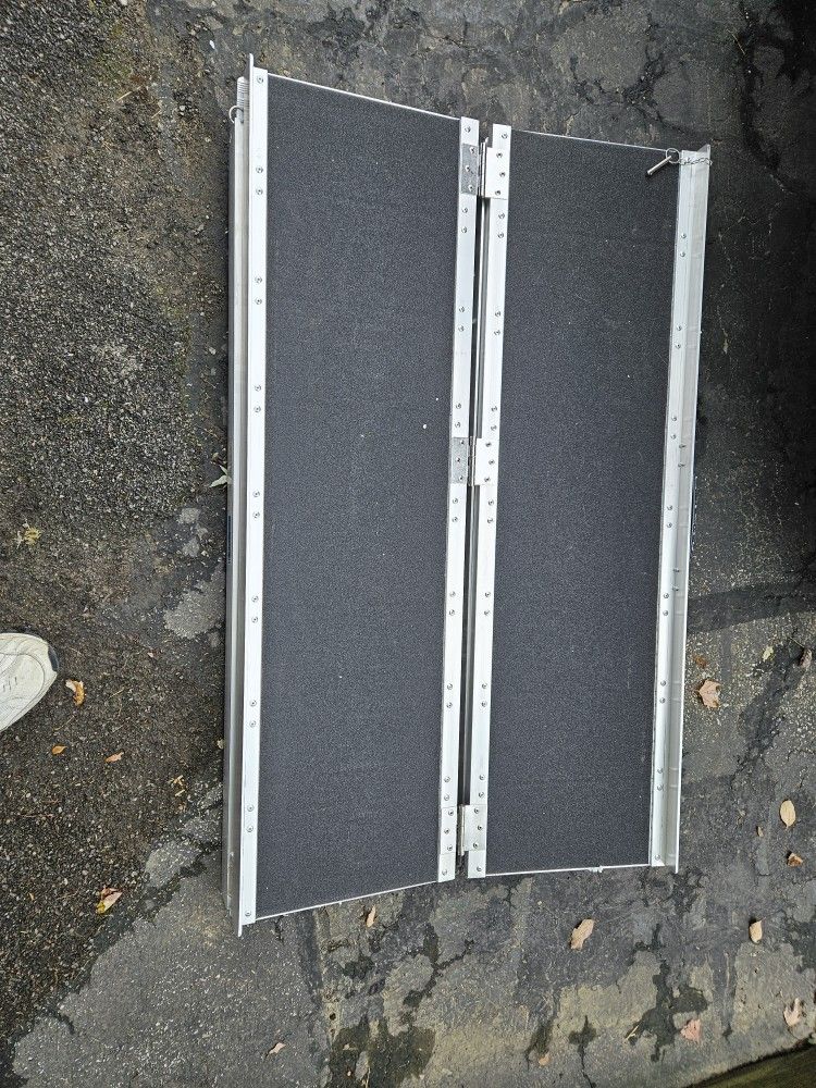 Wheelchair Ramp 8 Foot 600 Lbs