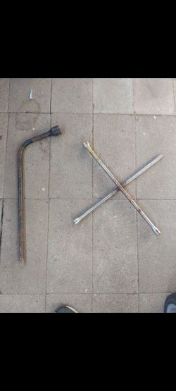 4 Way Lug Wrench
