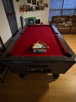 Pool table 8ft