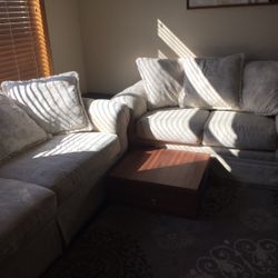 White Sofa (Great Condition)
