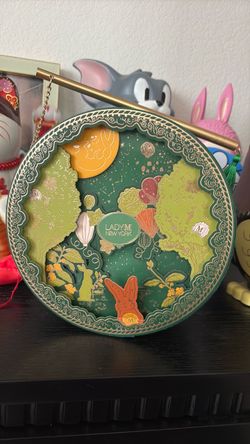 Lady M mooncake box