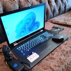 Laptop HP-15-bs057cl-core i5-8gb Ram-128gb HD SSD Solid-goo-d For Studen-ts.