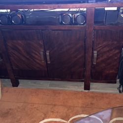 TV And tv Stand Samsung 55 Inches 