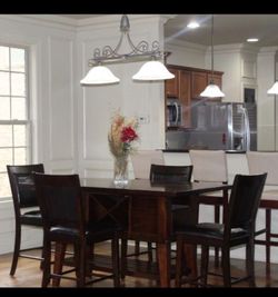 Countertop dinning Room Table 