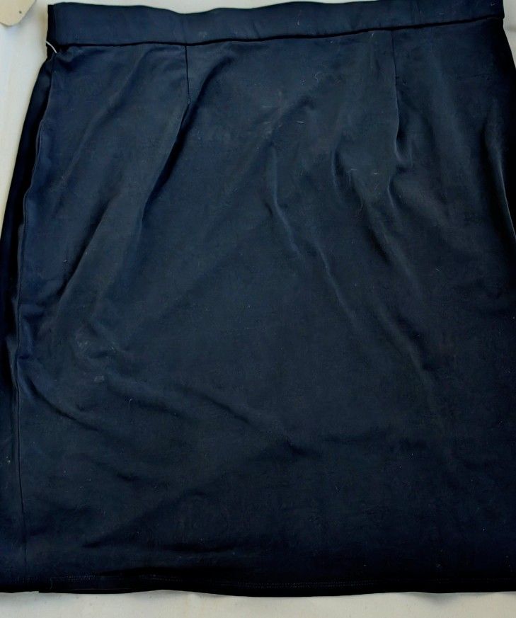 New, W/Tags Womens NYgard Collection Fully Lined, Fitted, Dark Blue Business Skirt 16 35x27, 35% Nylon, 32% Polyester, 32% Rayon. Heavy Weight, Pencil