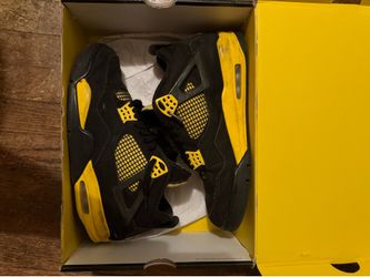 Jordan 4 yellow thunder