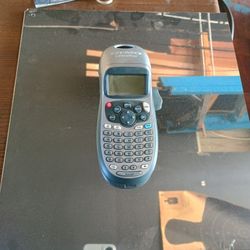 DYMO LetraTag 100H Handheld Label Maker