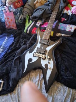 Bc Rich Bronze Series. Electric Guitar 