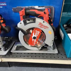 Milwaikee M18 Brushless 7-1/4 Circular Saw