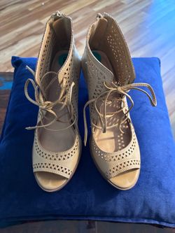 Like New Strappy Sandals Heels
