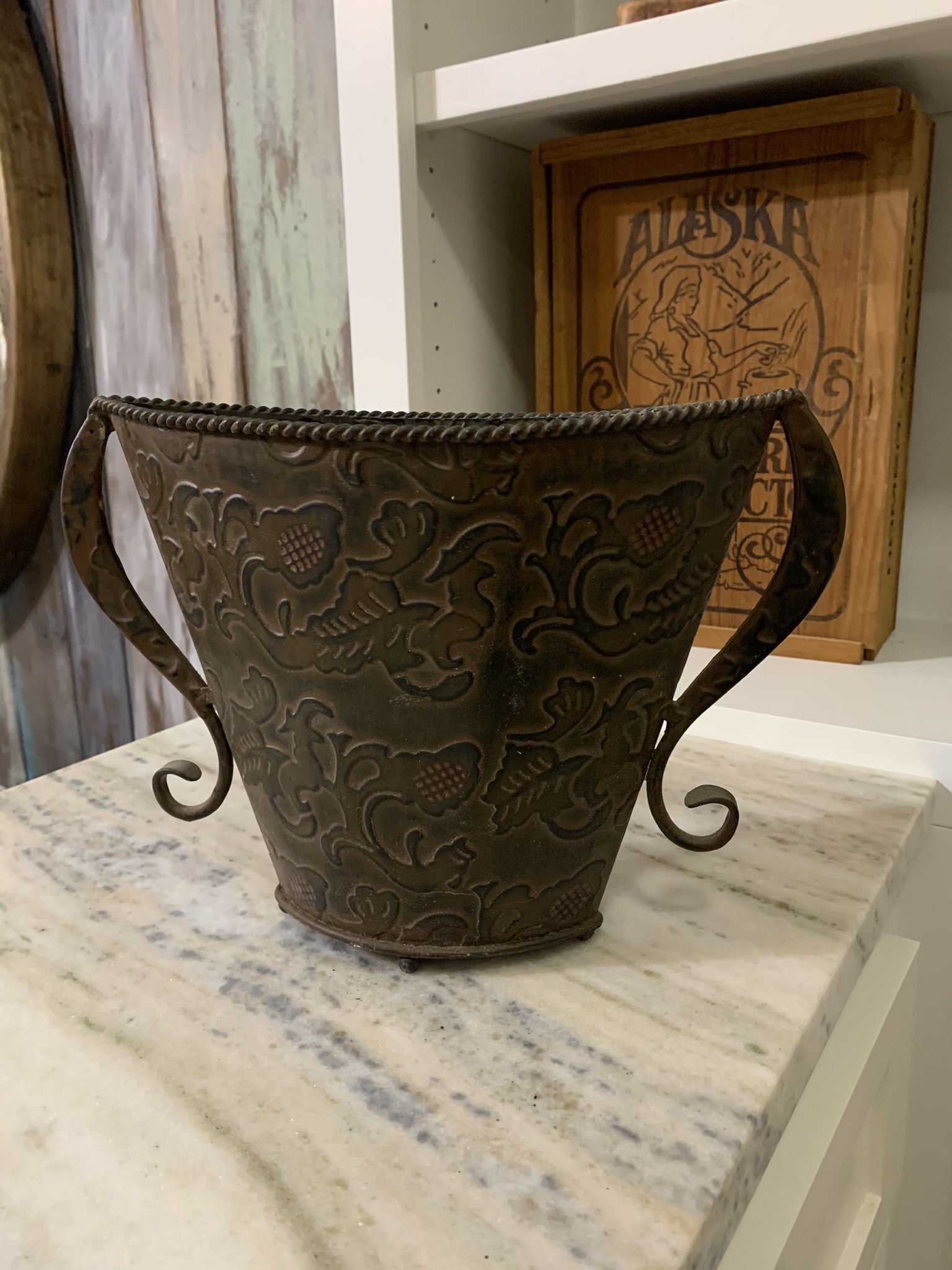 Vintage French Style Brown Embossed Leaves Planter