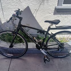 Men's 700c Trek Fx 7.2 Hybrid Bike With Rear Rack 