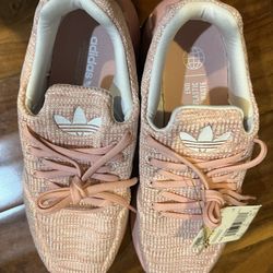 Adidas NMD swift RUN Size 7W or 5 1/2 Y