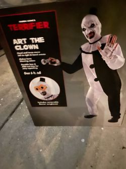 Terrifier Art the Clown 6ft Animatronic Figure