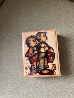 Hummel Music box
