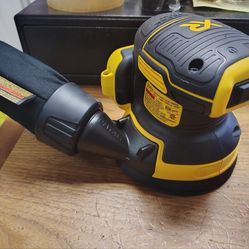 DeWalt XR orbital sander