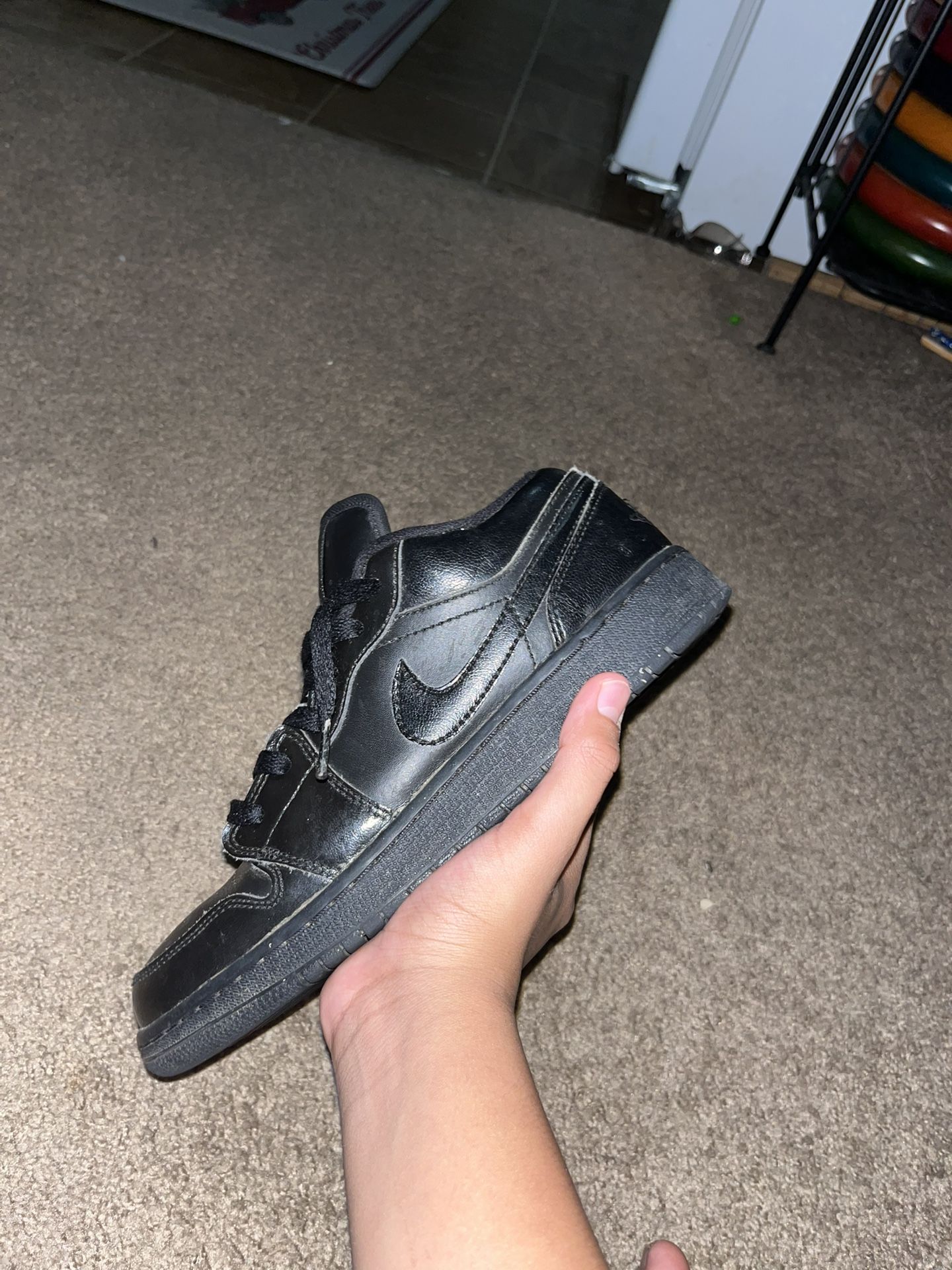 Air Jordan 1 Low Triple Black
