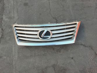 2013-2015 Lexus Es350 grill with emblem OEM.