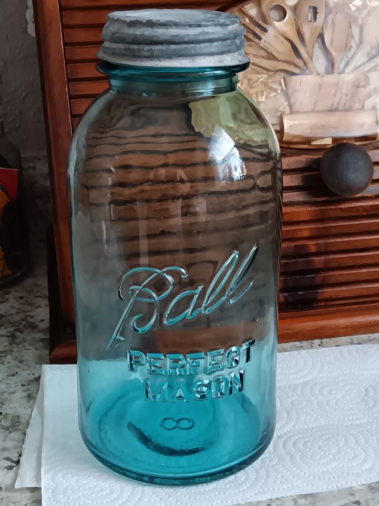 Antique Ball #8 Half Gallon Jar, Zinc Milk Glass Lid