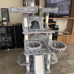 Large Tree Cat Tower 