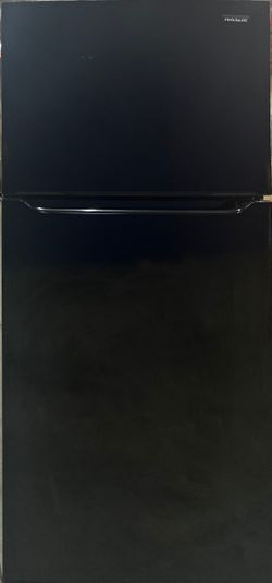 FRIGIDAIRE Refrigerator FFTR1835VB 00557 .