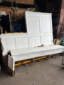 Craftsman Staircase Wall w/ Bench & Newel Post