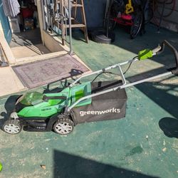 Greenworks 40V 14" Cordless Walk-Behind Lawn Mower
