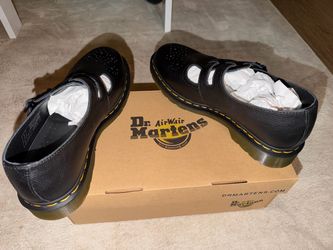 Dr. Martens 8065