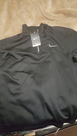 Nike therma fit sweater