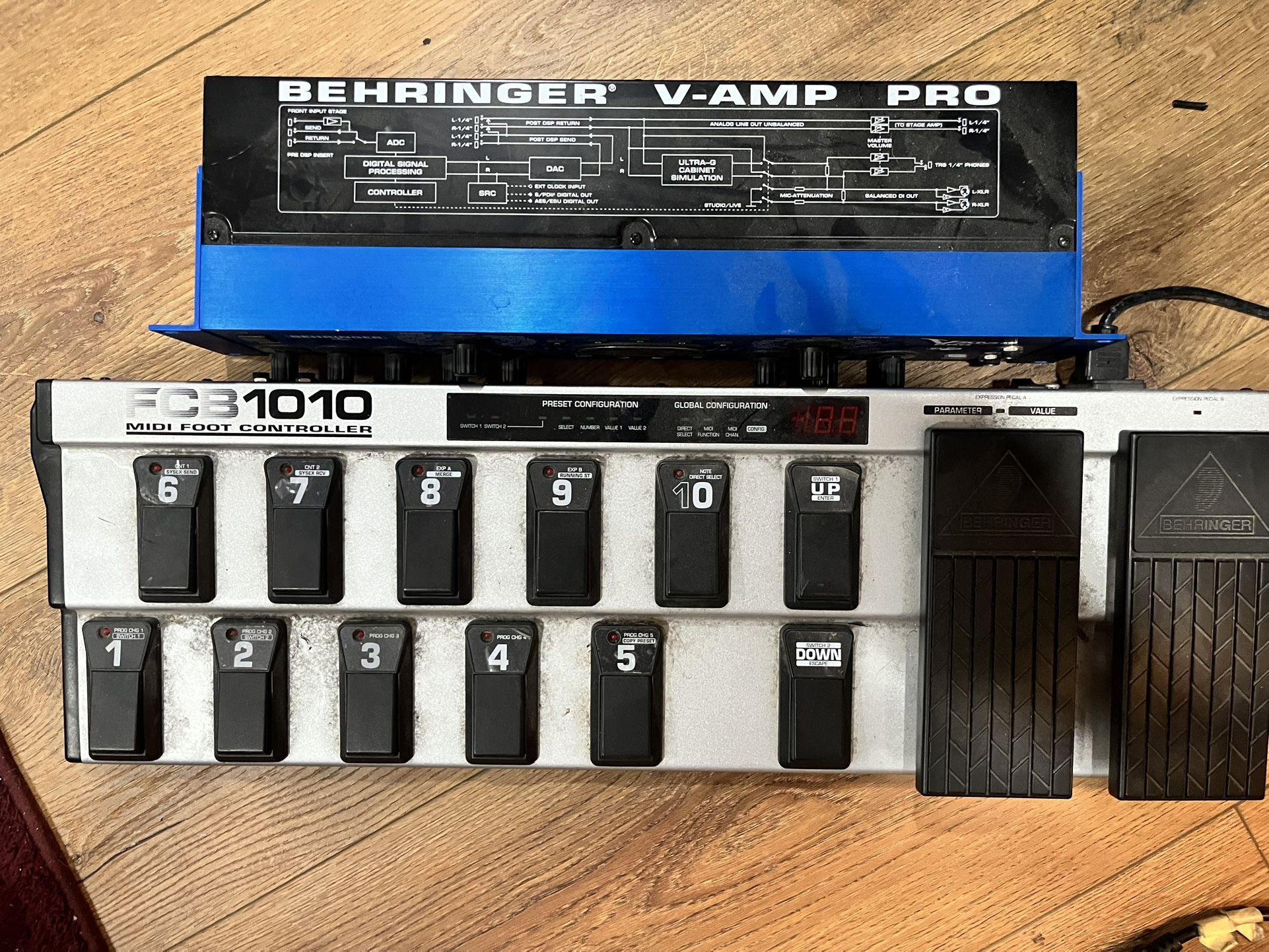 Behringer V-Amp Pro with MIDI Foot Controller