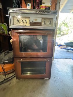 O’Keefe & Merritt 24” ELECTRIC  Built In Wall Oven