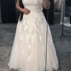 Essense of Australia wedding Dress