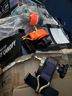 Bolt down straps / tie downs