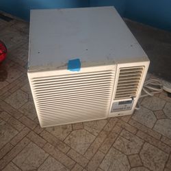 LG ,AC Unit . Works Great. No Remote