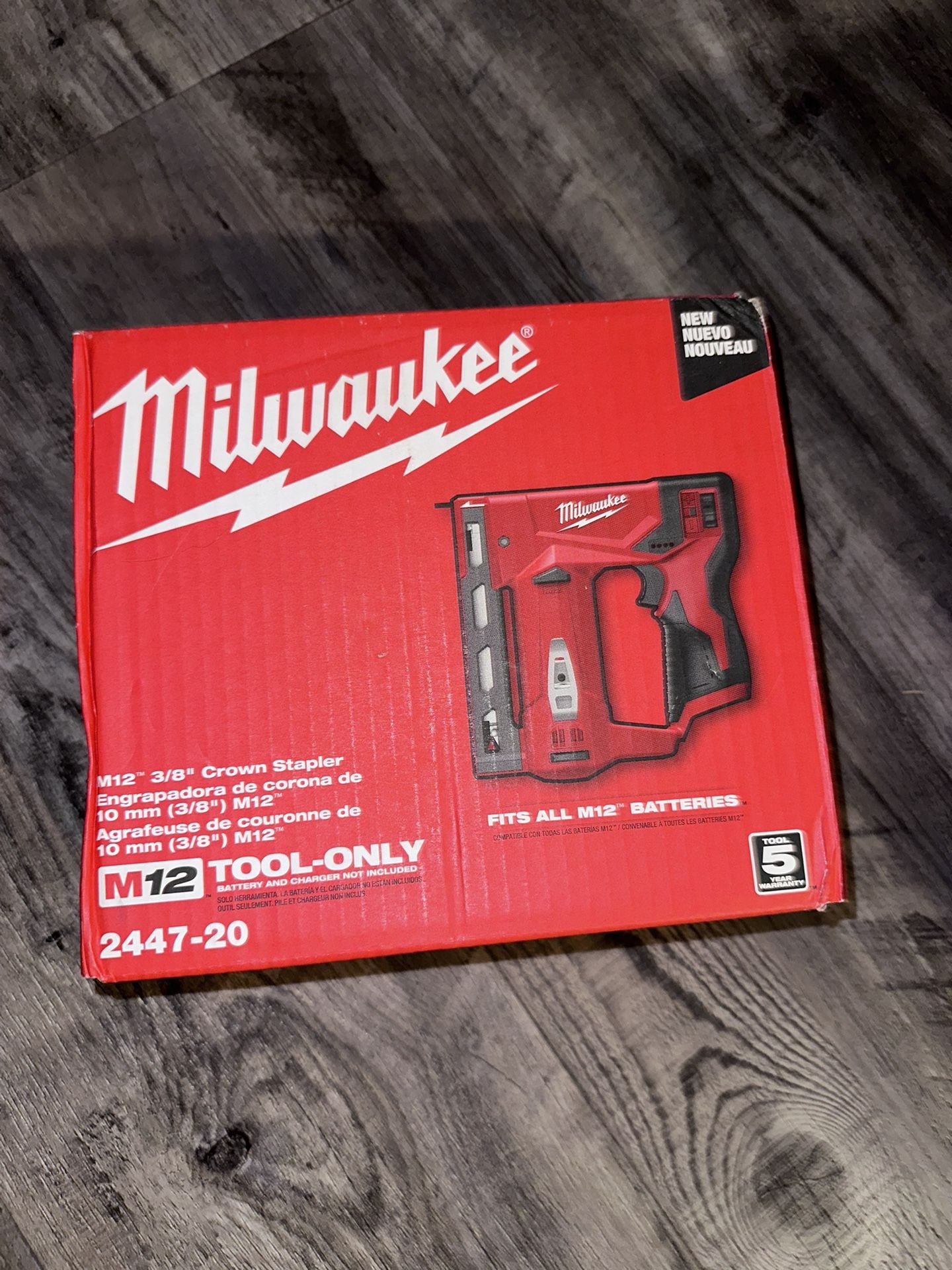 Milwaukee cordless stapler