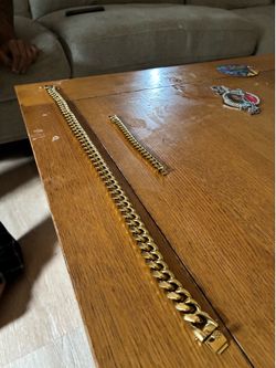GOLD CUBAN LINK CHAIN 22In 20k