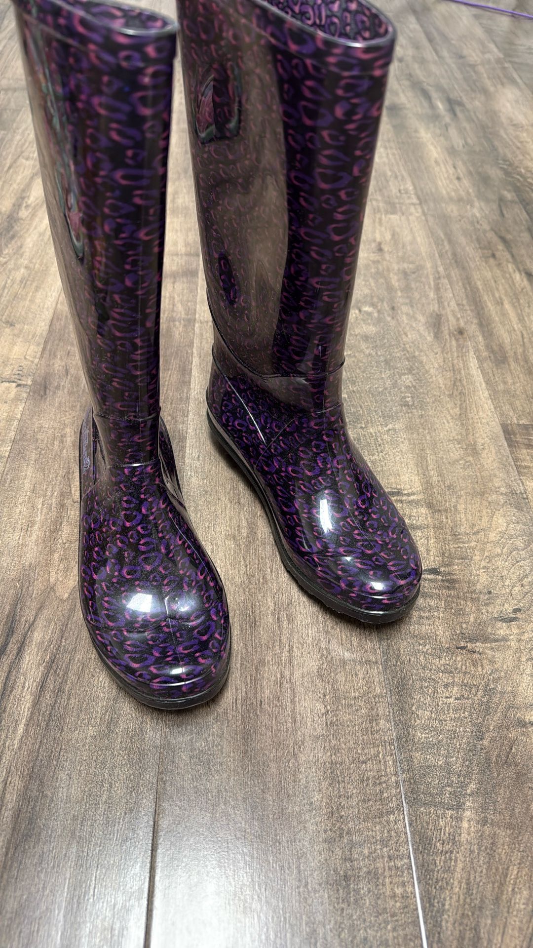 Girls Rain Boots - Size 3 - Disney Descendants 2