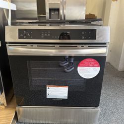 30”inch Frigidaire Induction Stove 