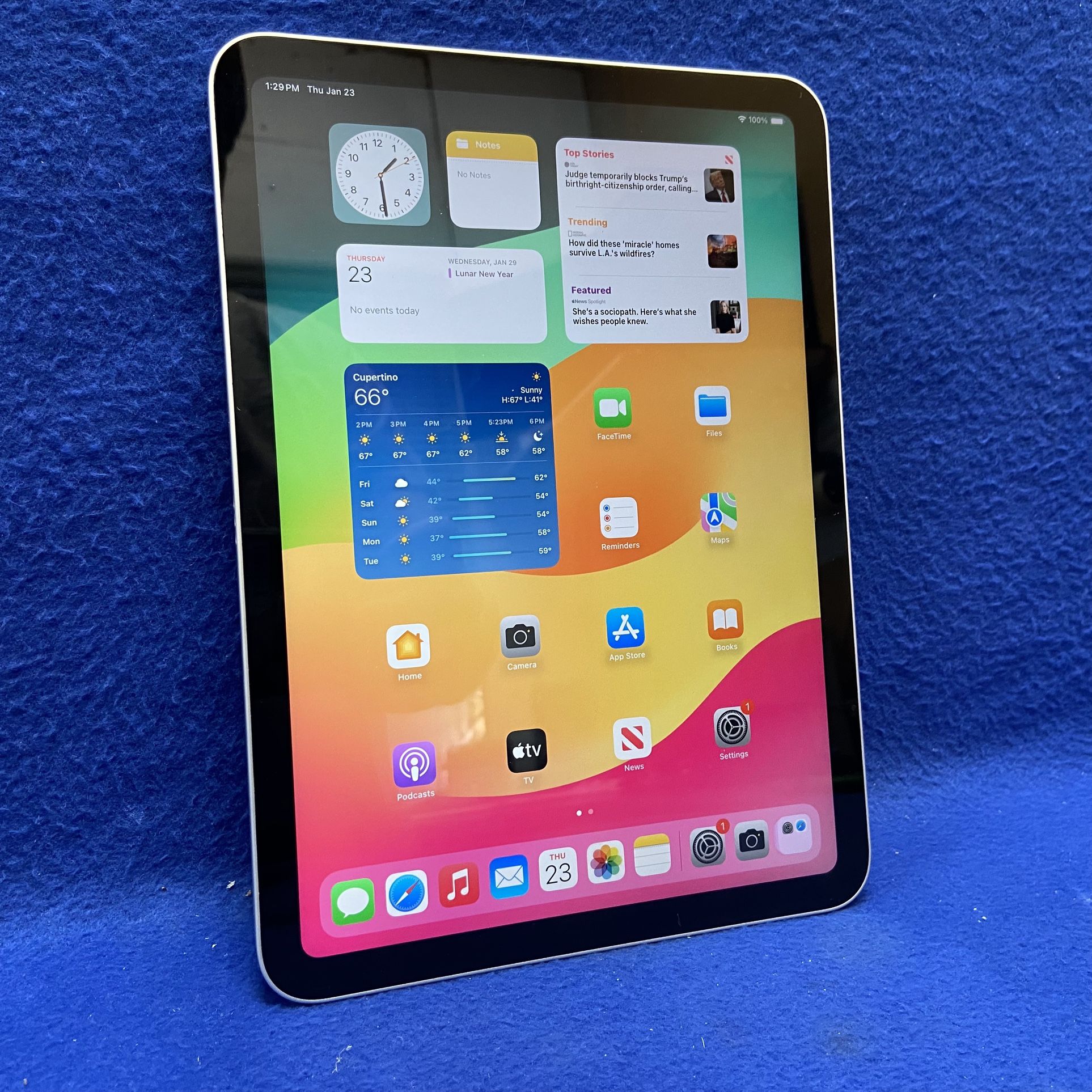 Apple iPad 10th 10.9” 64GB Wi-Fi Only Tablet No Charger 11049958