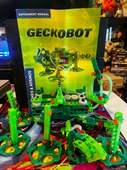 Thames & Kosmos Geckobot Robot Experiment Kit - Walks Up Windows