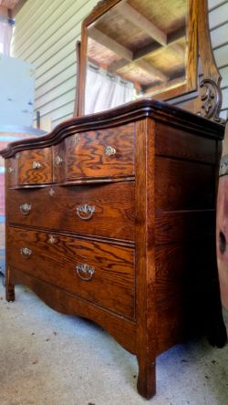 (c. 1(contact info removed)) 🐅 Tiger Oak Serpentine Antiqur Dresser w/ Mirror – Historic Midwest Lineage