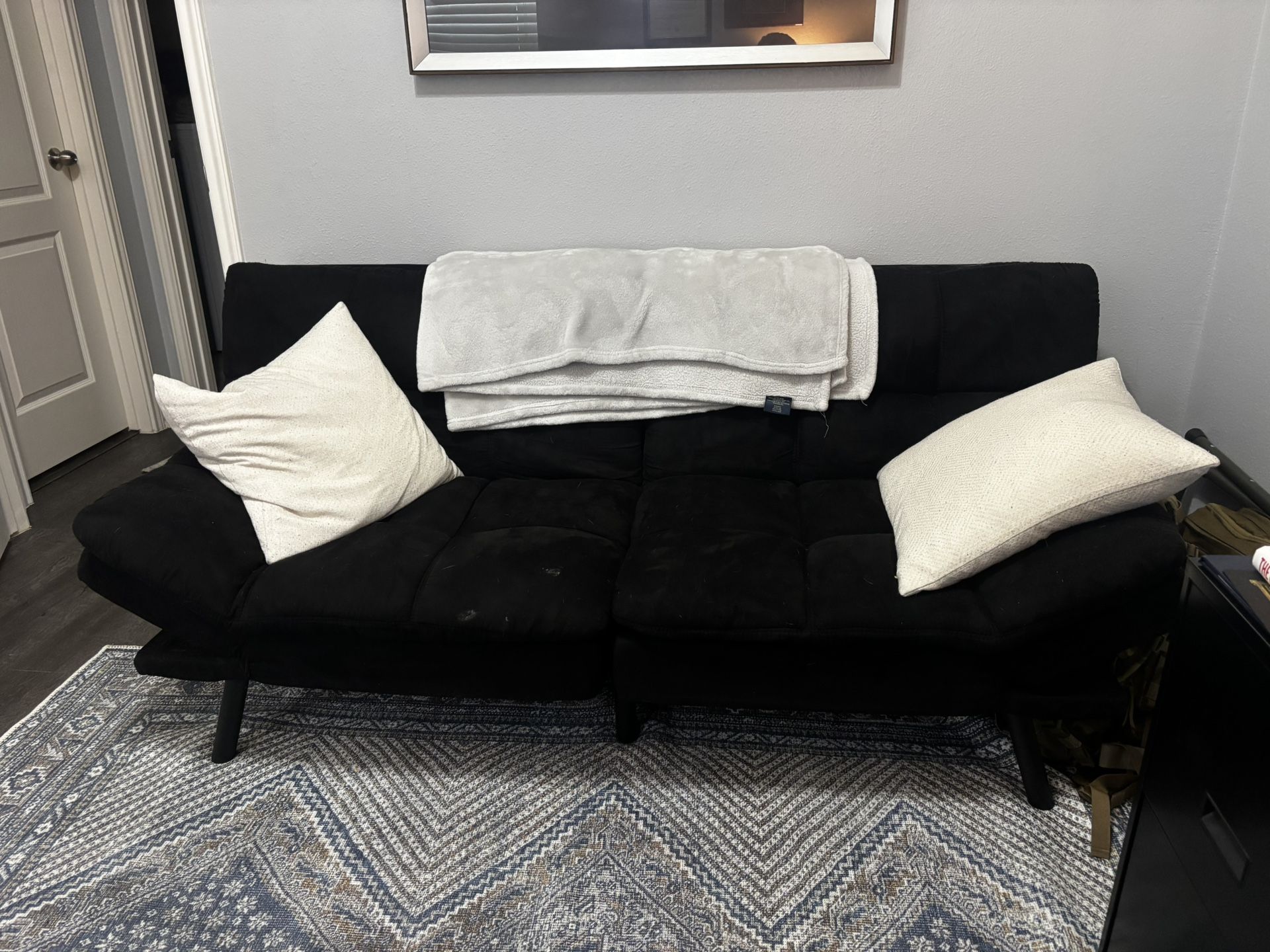 Black Futon