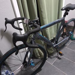 Ozone 500 Men’s 700cc 14-Speed Road bike