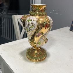 Limited Edition 24k Gold Trimmed Italian Made 30/630 Porcelain Vase