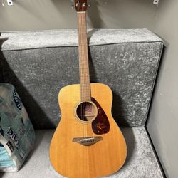 Yamaha FG700S Acoustic Guitar