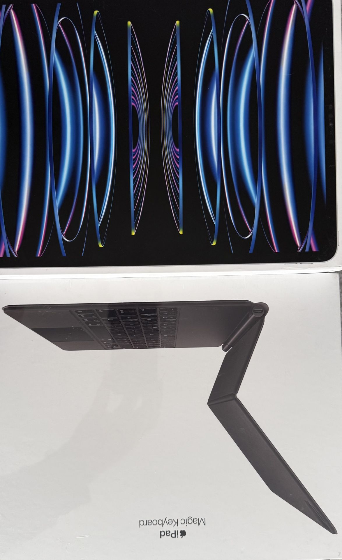 iPad Pro + iPad Magic Keyboard. (New)